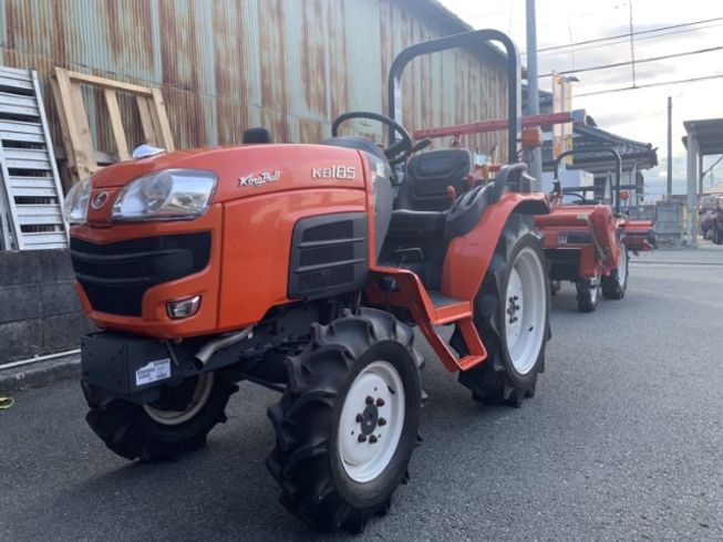 トラクター KB185MA 写真２